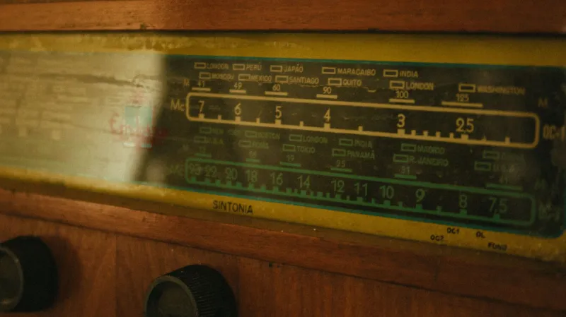 Tuned Into the Void: The Shortwave Obsessives Who Can't Stop Listening to Broadcasts Nobody Will Explain